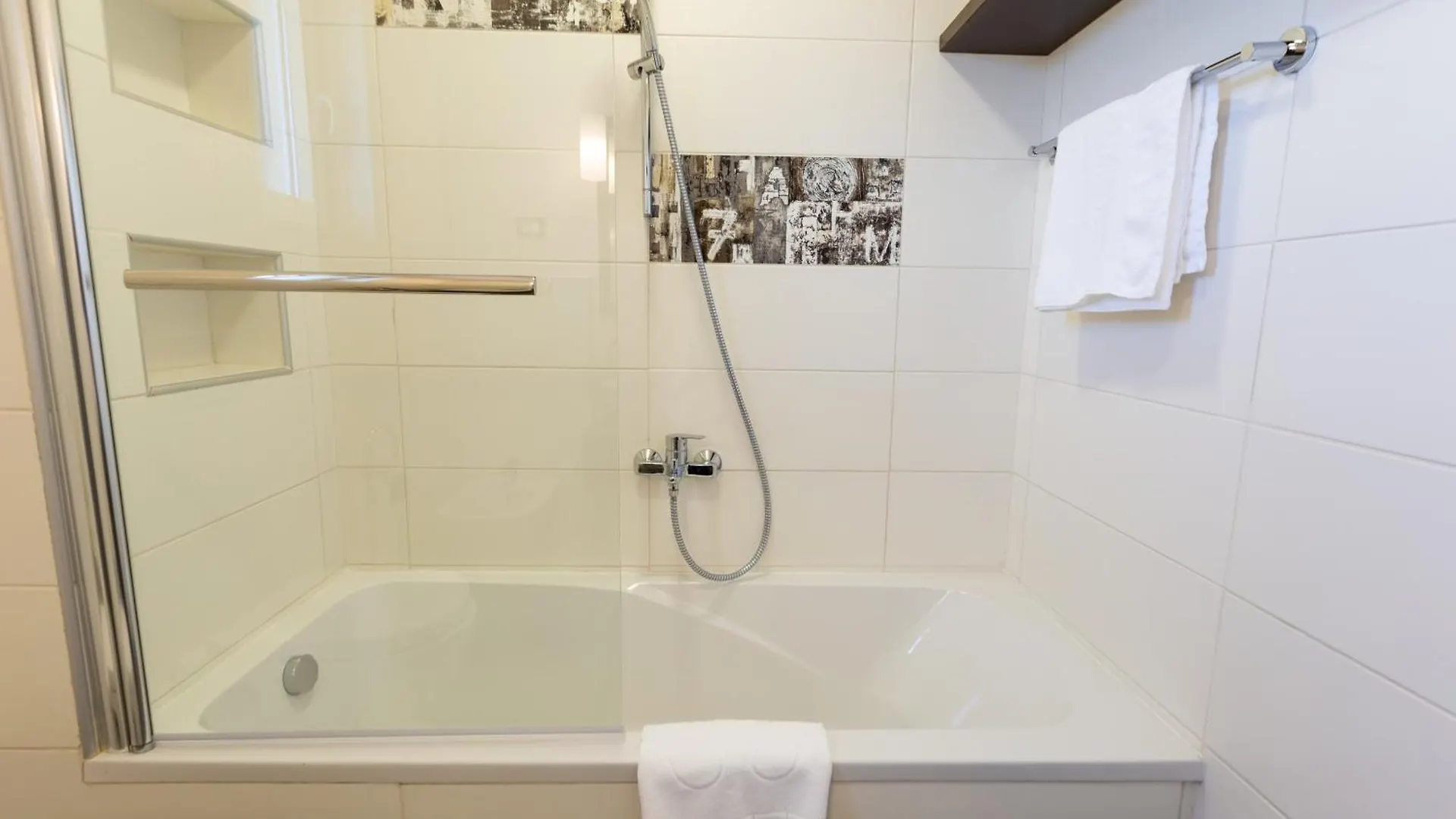 Villa Alba Rossa Near Pula For 6 People With Private 50 M2 Pool Only 1 Km From The Beach Sisan