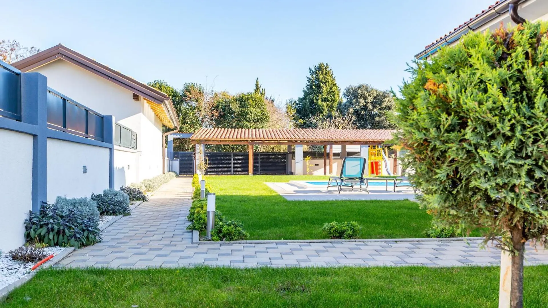 Villa Alba Rossa Near Pula For 6 People With Private 50 M2 Pool Only 1 Km From The Beach Sisan