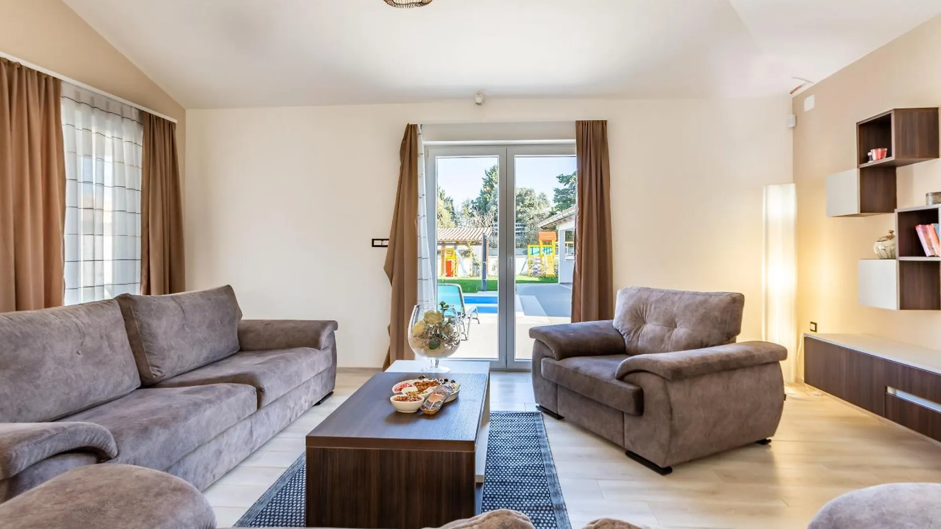 Villa Alba Rossa Near Pula For 6 People With Private 50 M2 Pool Only 1 Km From The Beach Sisan 0*,  Croatia