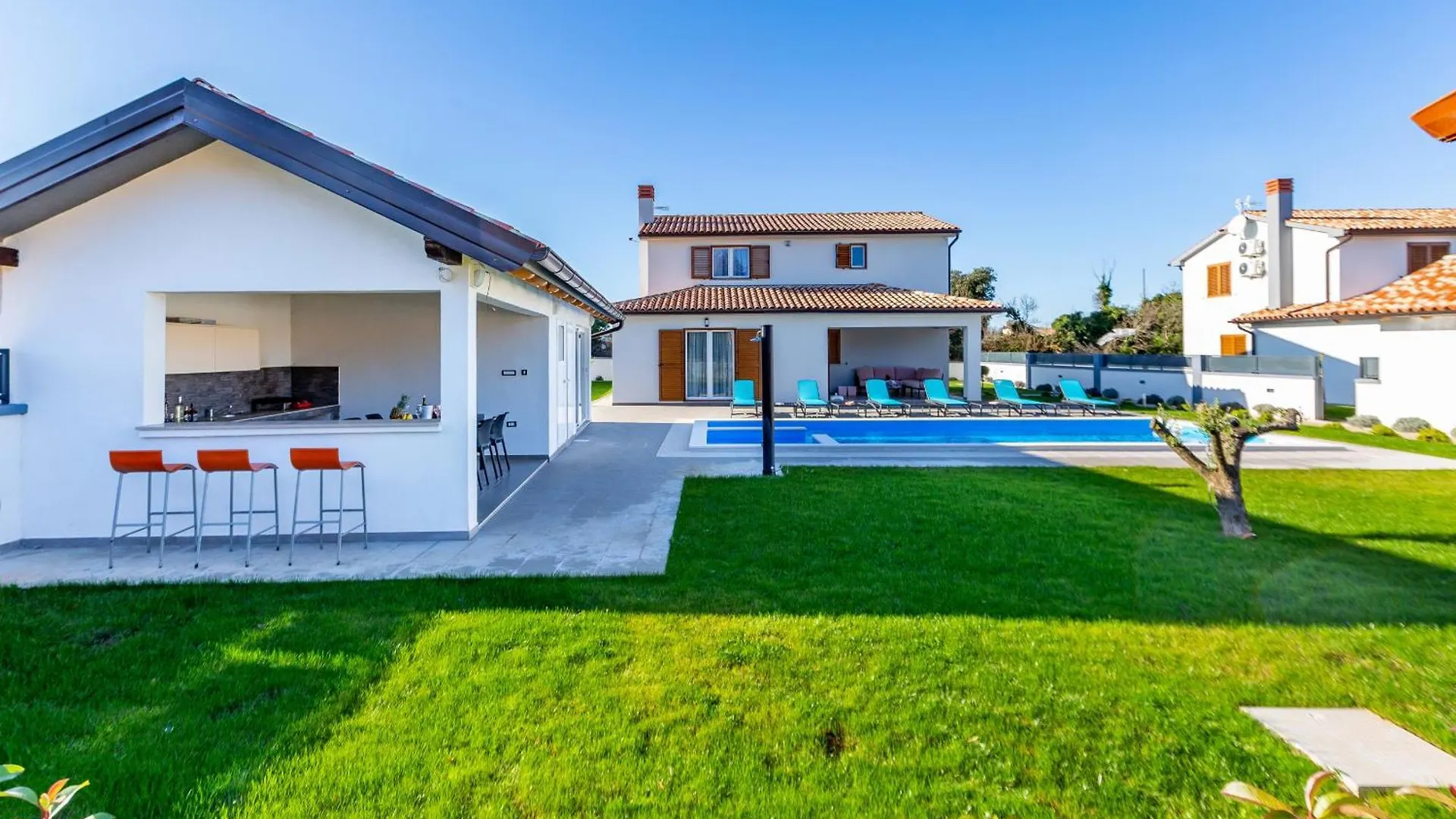 Villa Alba Rossa Near Pula For 6 People With Private 50 M2 Pool Only 1 Km From The Beach Sisan