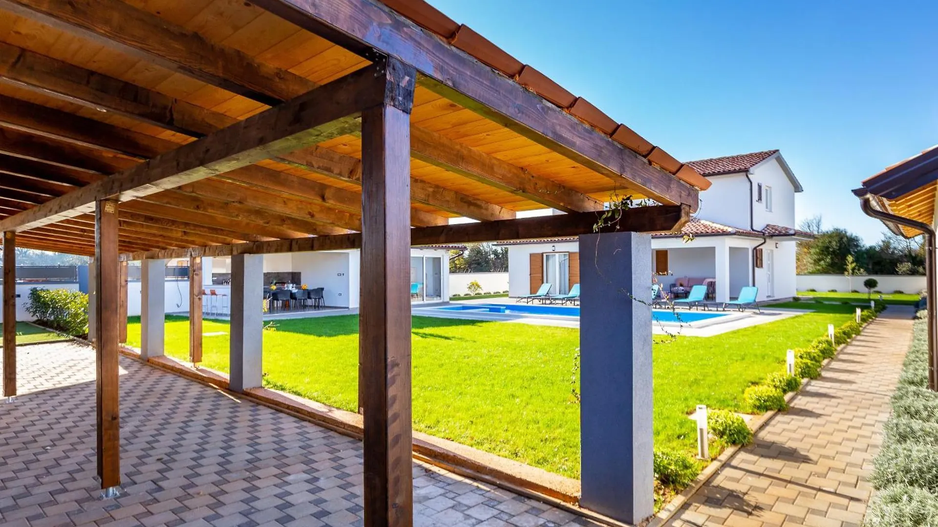 Villa Alba Rossa Near Pula For 6 People With Private 50 M2 Pool Only 1 Km From The Beach Sisan