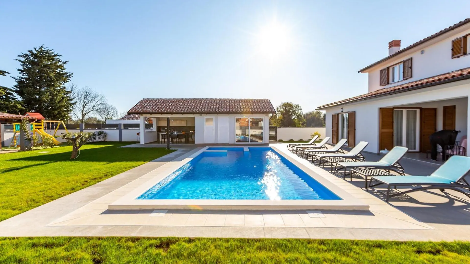Villa Alba Rossa Near Pula For 6 People With Private 50 M2 Pool Only 1 Km From The Beach Sisan